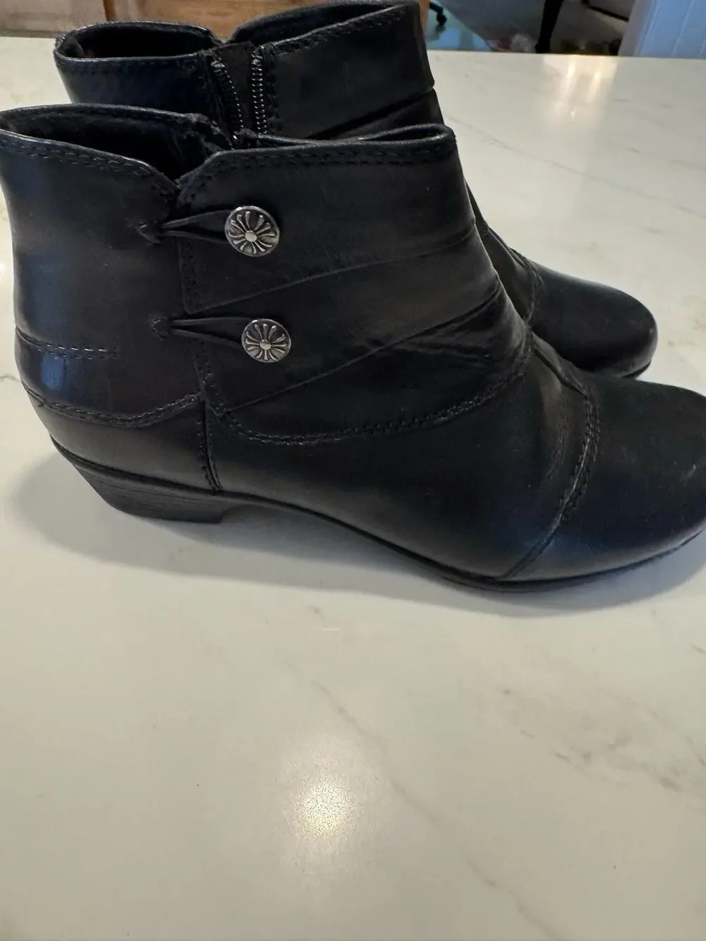Earth Origins Black Comfort Booties Womens 8 Side Zip Cushioned
